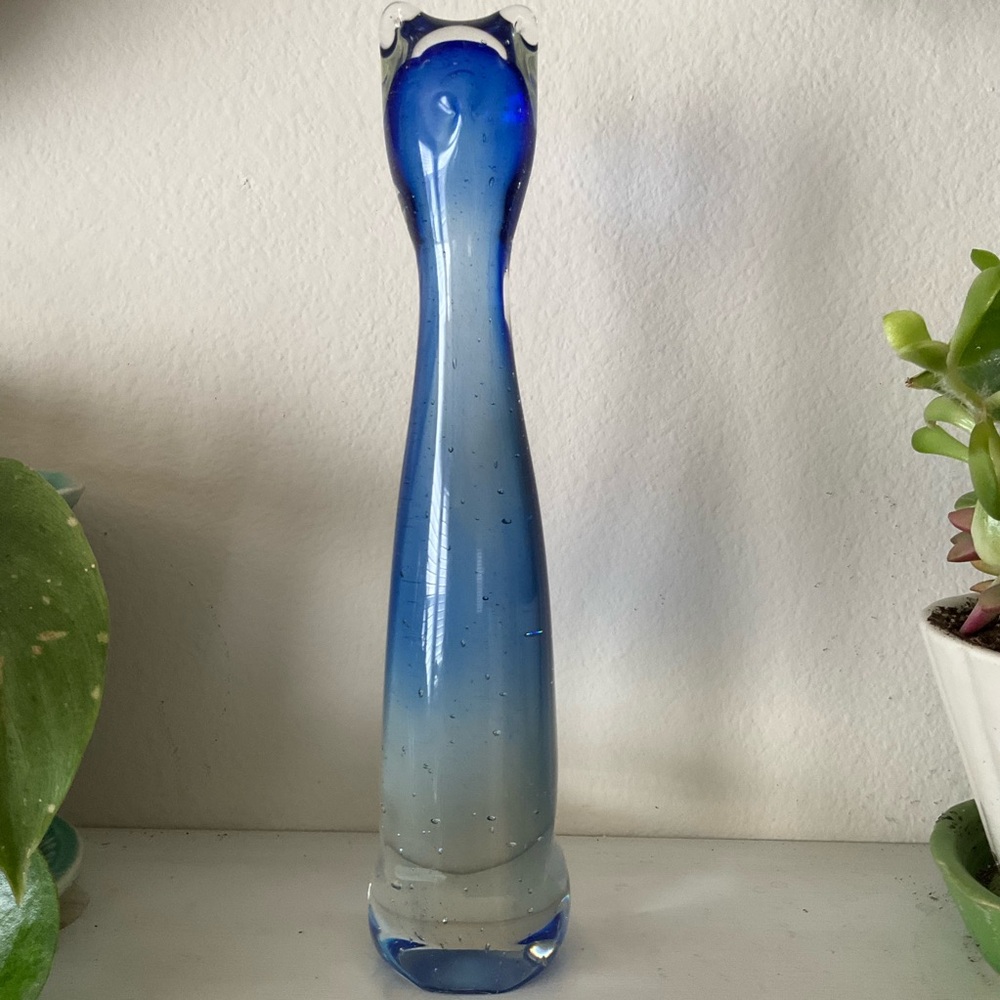 Vintage Glass Cat Figurine MCM Blue and clear glass with bubbles